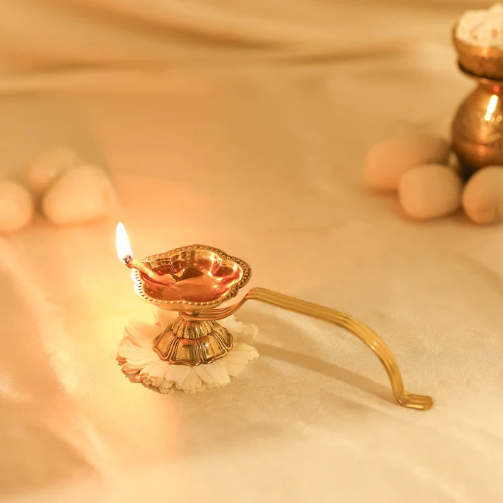 Brass aarti diya from Divine Hindu