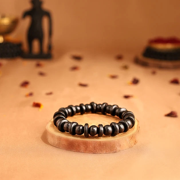 Karungali bracelet with round and flat beads from Divine Hindu