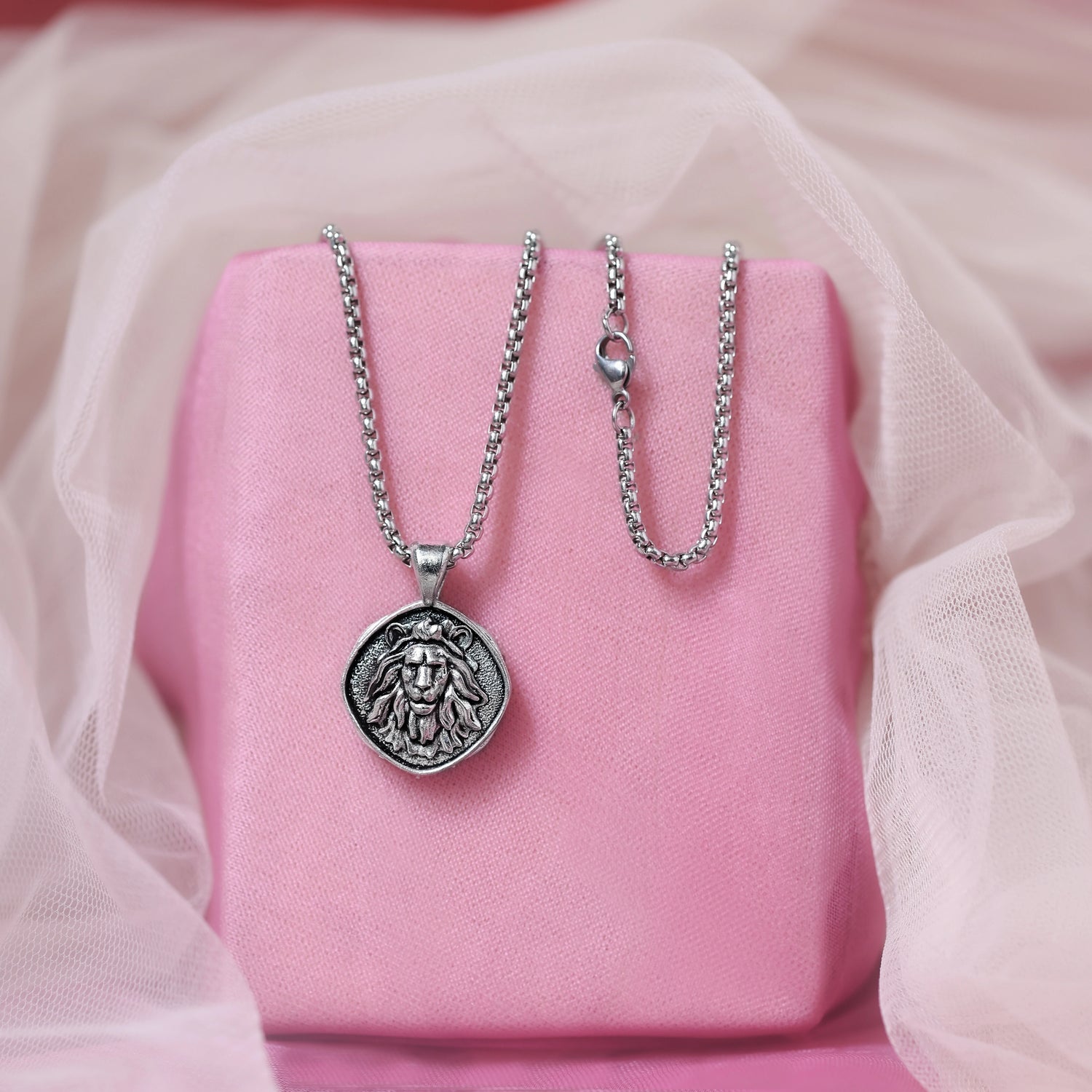 Leo (Singh) Rashi Pendant