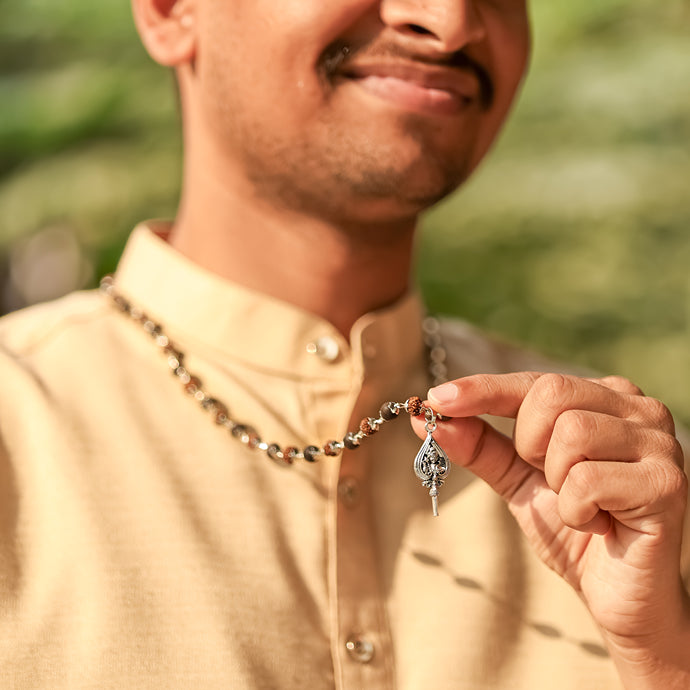 Rudraksha Karungali Malai in Silver-Cap with Lord Murugan Shastra Pendant Lifestyle Men