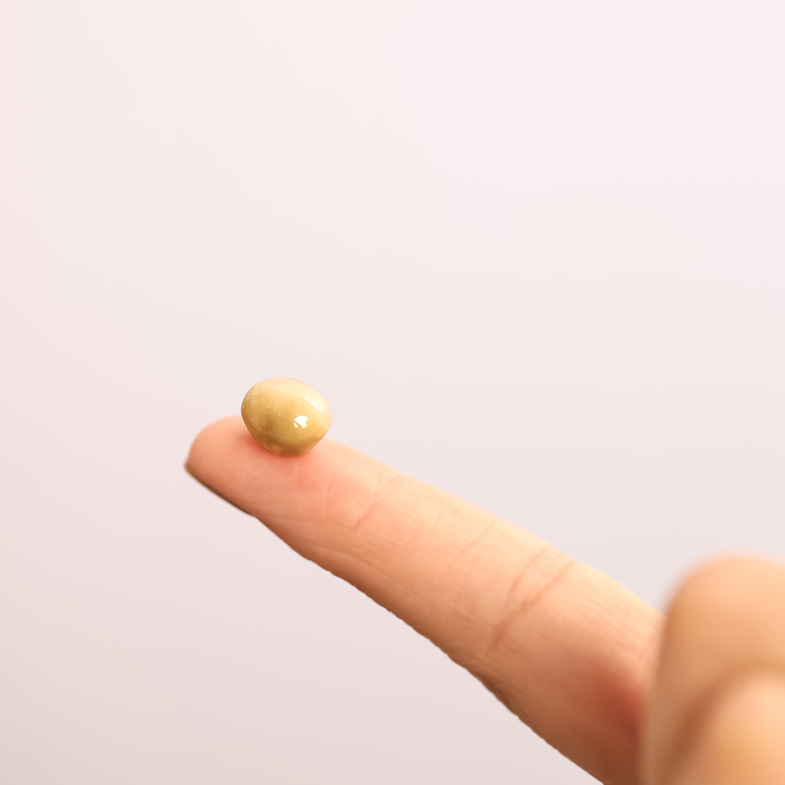 Natural Gemstone: Cat's Eye (lehsunia)