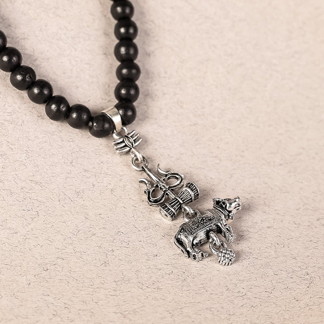 Original Karungali Malai with Shiv Trishul & Nandi Pendant Closeup