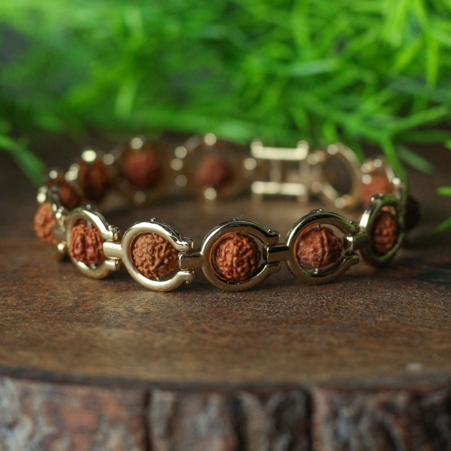 Rudraksha Bracelet in gold - Design IV - Rudra Centre