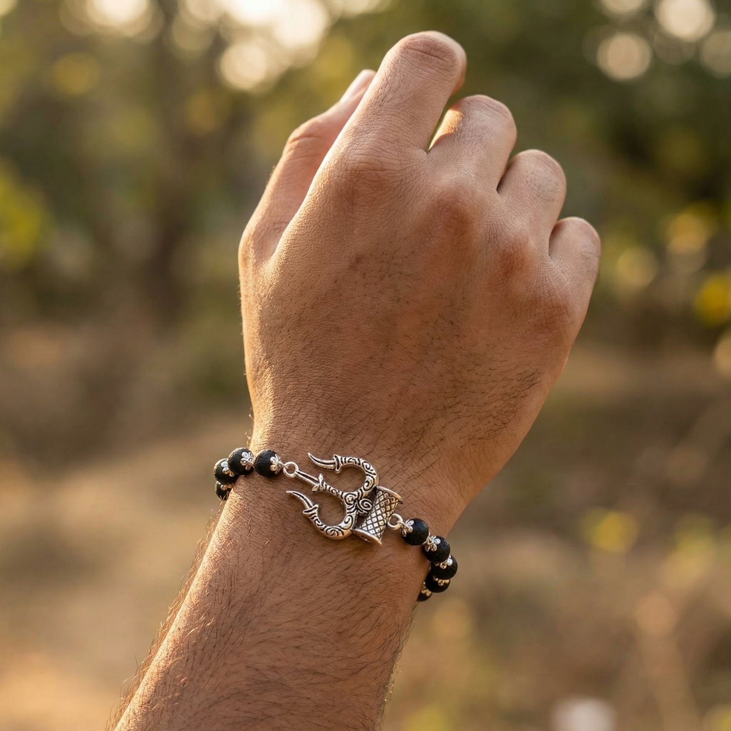 Karungali Silver Cap Trishul Damroo Bracelet